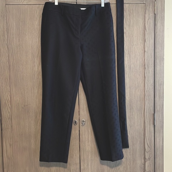 Ann Taylor Pants - NWOT ⚫️ Ann Taylor ⚫️ Black on Black Polka Dots Tapered Size 8 Pants